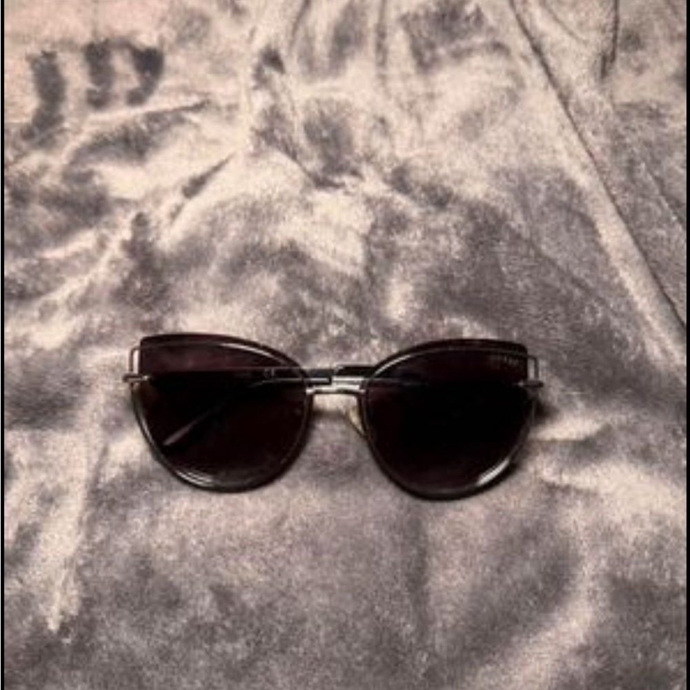 Guess sunglasses and case